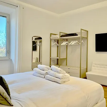 Deluxe Suite, Floor Stunning View! Apartament Rzym