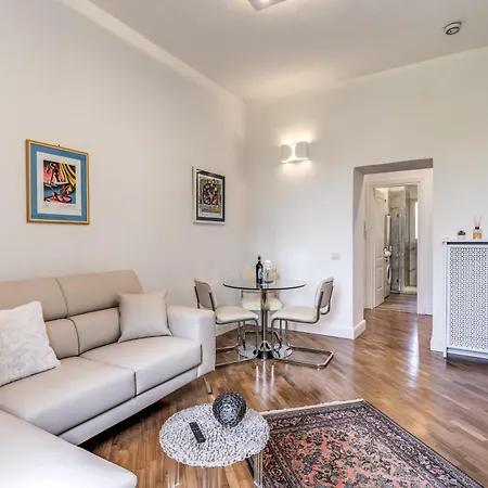 Deluxe Suite, Floor Stunning View! * Rome